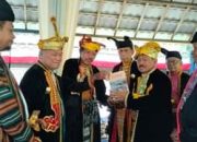 Bupati Butur Dianugrahi Gelar Kehormatan “Mia Ogena”