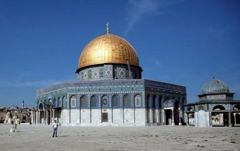 Muslim Palestina Masih di Larang Masuk Masjid Al-Aqsa