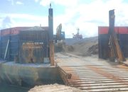 Bongkar Muat Material Aspal di Pelabuhan Lasora Tuai Masalah
