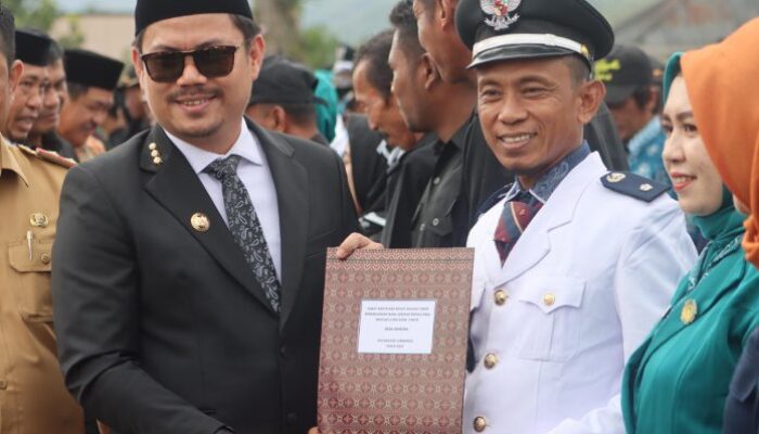 Bupati Koltim Kukuhkan Perpanjangan Masa Jabatan Kepala Desa