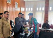 Pemkab Butur Apresiasi Tim Sepakbola SMAN 2 Kambowa